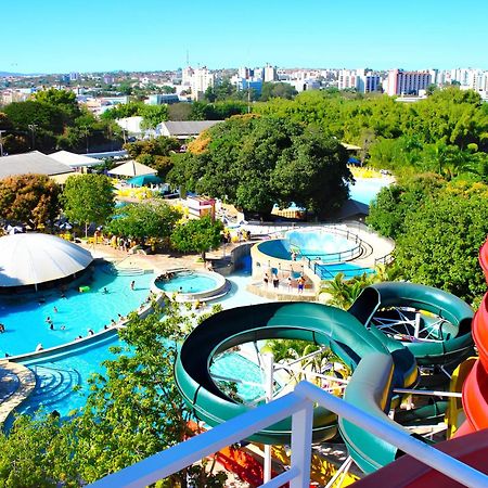 Apartmán Piazza Diroma Com Acesso Ao Acqua Park Caldas Novas Exteriér fotografie