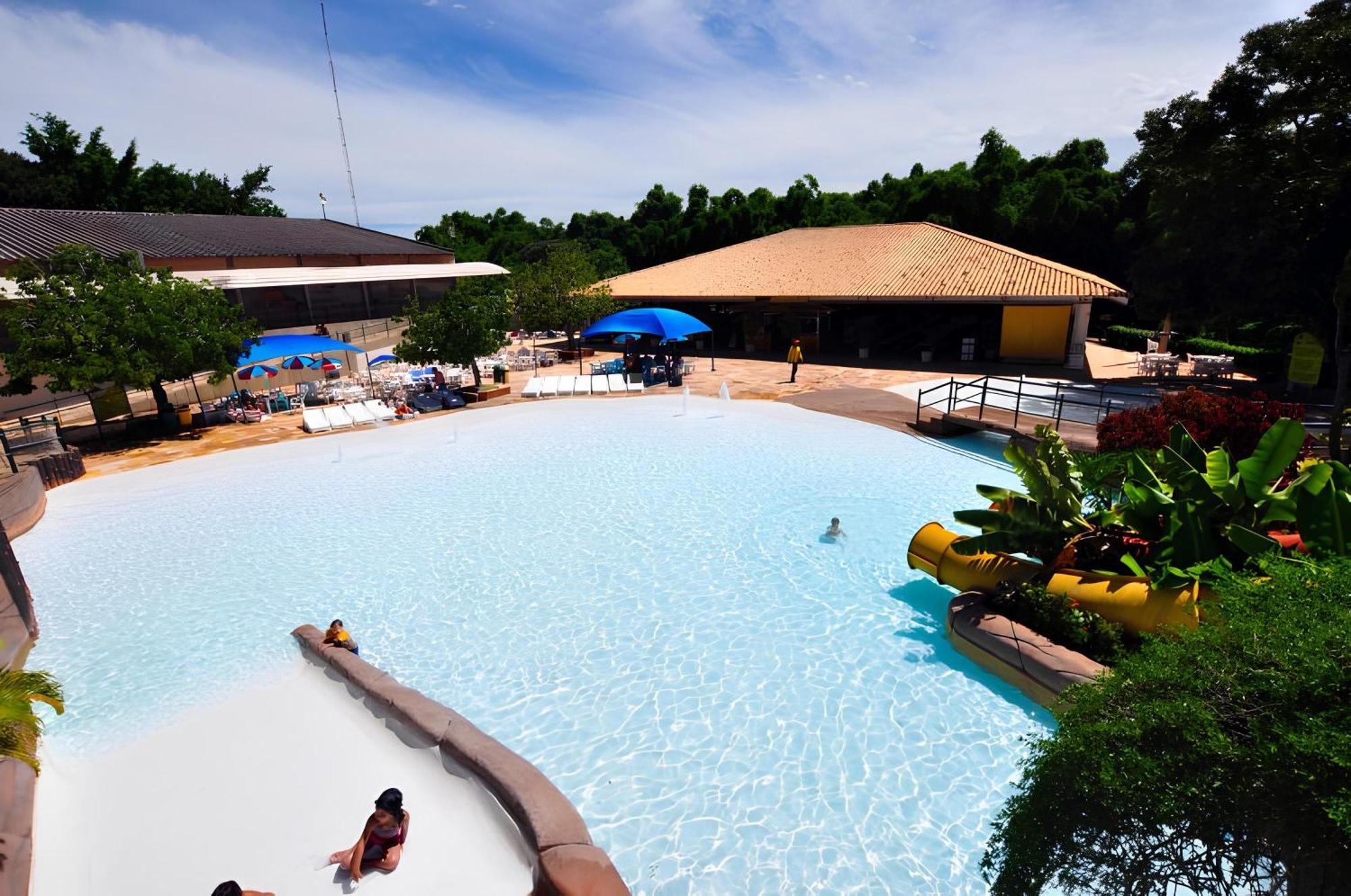 Apartmán Piazza Diroma Com Acesso Ao Acqua Park Caldas Novas Exteriér fotografie