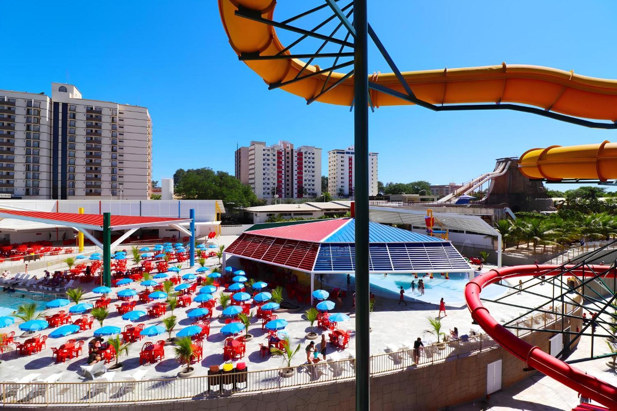 Apartmán Piazza Diroma Com Acesso Ao Acqua Park Caldas Novas Exteriér fotografie